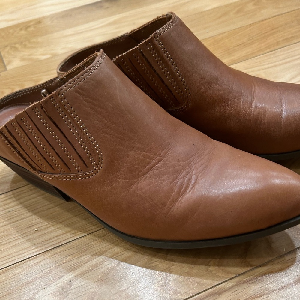 House of Harlow 1960 Leather Mules